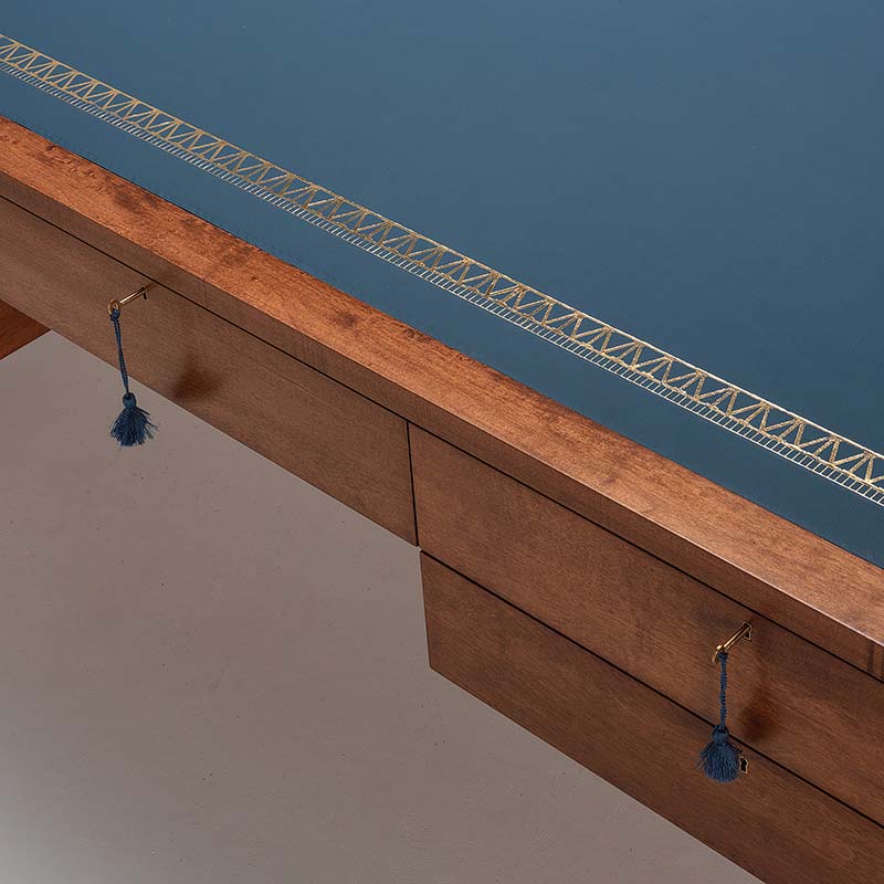 Maple Partners Desk Detail